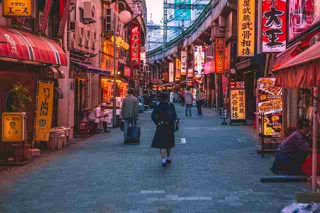 体验视角:深度糖心Vlong官方网站报告